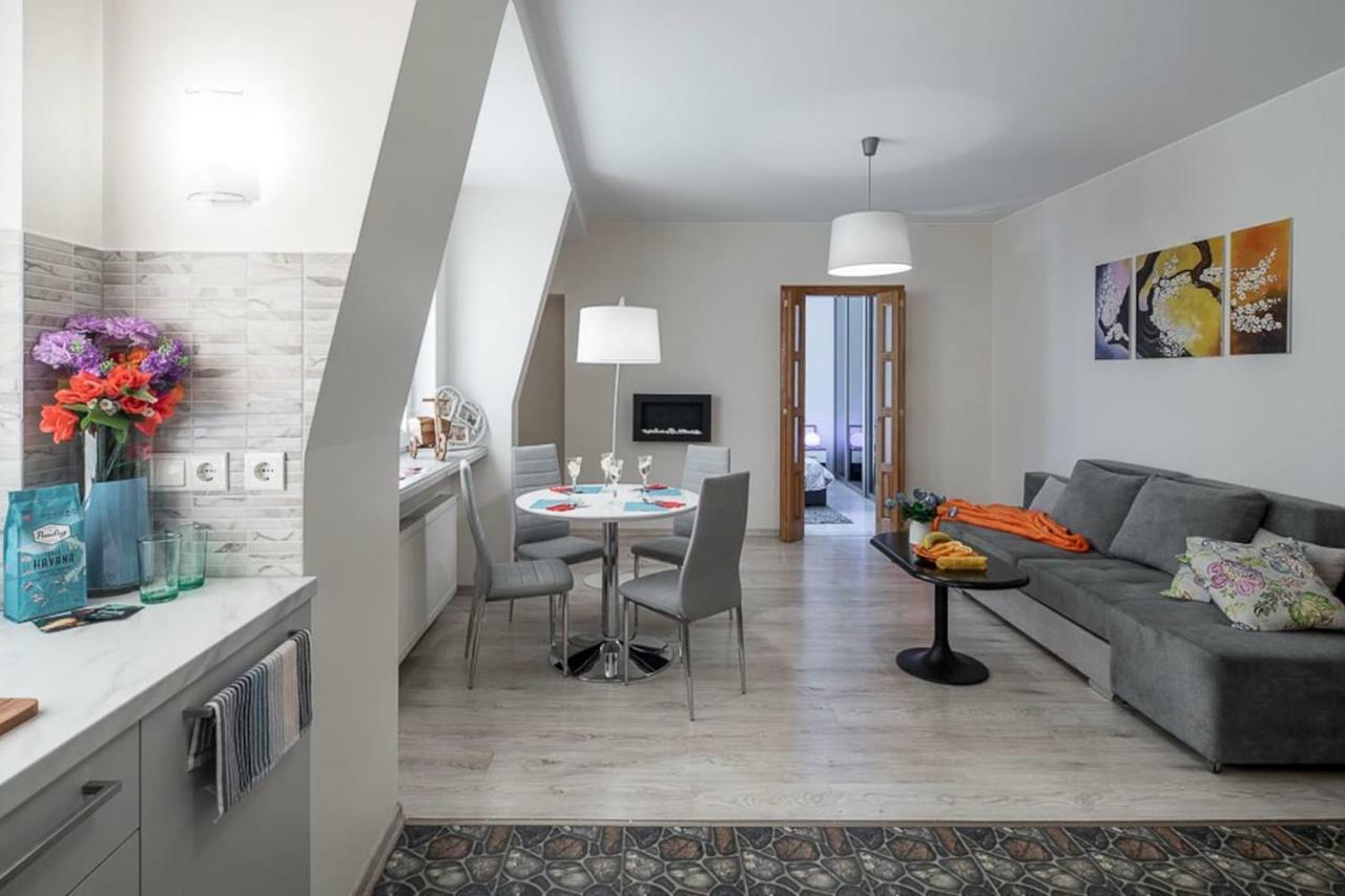 Riga Old Town Souvenir Apartment ภายนอก รูปภาพ