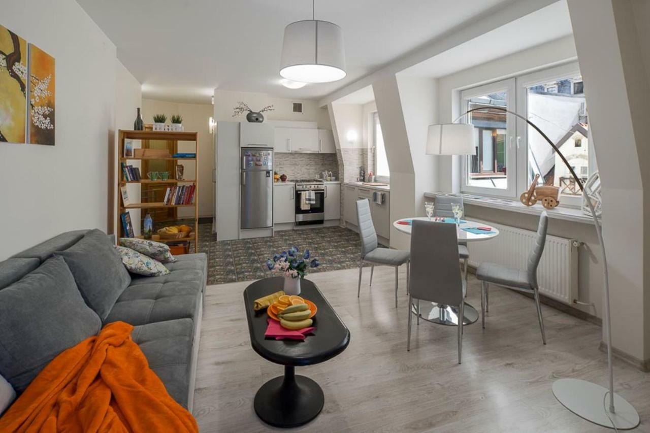 Riga Old Town Souvenir Apartment ภายนอก รูปภาพ